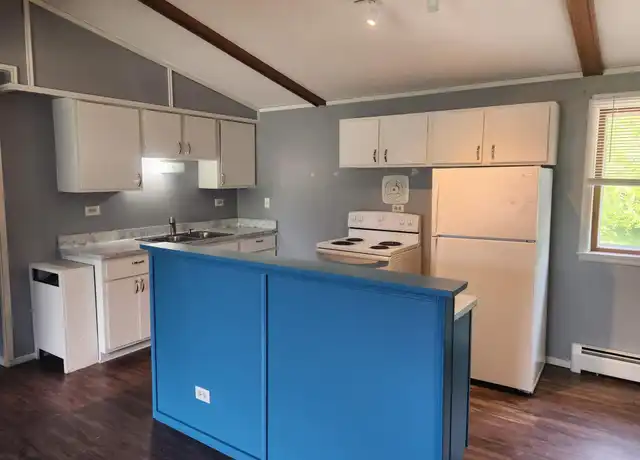 Property at 255 6th Ave NE, Hutchinson, MN, 55350, 2 beds, 1 bath, [object Object]