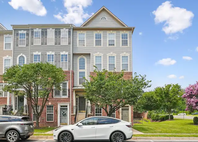 Property at 15503 John Diskin Cir, Woodbridge, VA, 22191, 3 beds, 2.5 baths, [object Object]