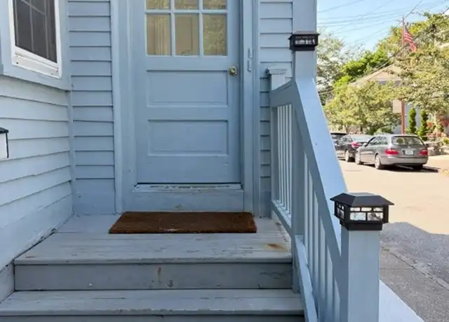 Property at 8 Bridge St Unit 1, Newport, RI, 02840, 3 beds, 1 bath, [object Object]