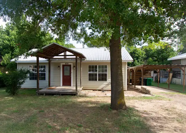 Property at 809 Jersey Ln, Brenham, TX, 77833, 2 beds, 1 bath, [object Object]
