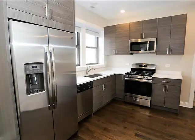 Property at 2228 N Sawyer Ave Unit 2W, Chicago, IL, 60647, 2 beds, 1 bath, [object Object]