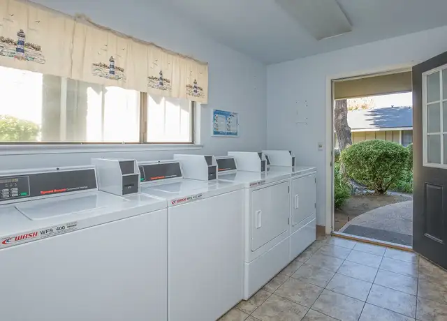 Photo of 2932 M St, Merced, CA 95348