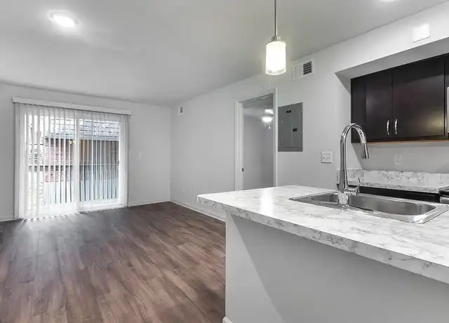 Property at Mont Michel - 688 Riddle Rd, Cincinnati, OH, 45220, 1-2 bed, 1 bath, [object Object]