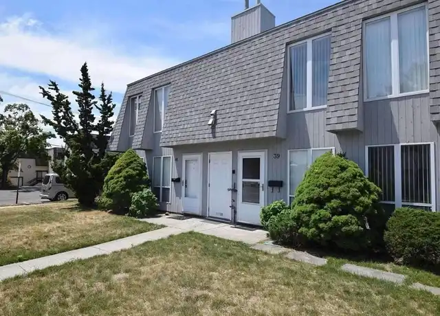 Property at 41 Linwood Rd S, Port Washington, NY, 11050, 1 bed, 1.5 baths, [object Object]
