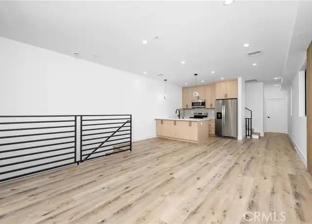 Property at 14523 Weddington St, Van Nuys, CA, 91411, 4 beds, 4.5 baths, [object Object]