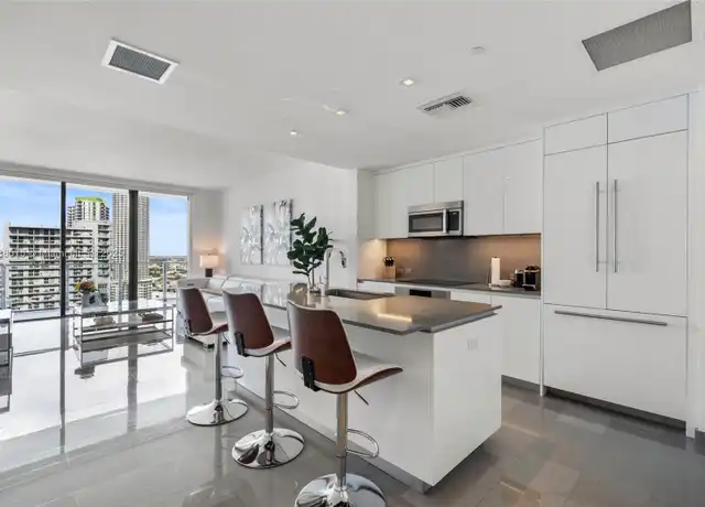 Property at 68 SE 6th St #2306, Miami, FL, 33131, 1 bed, 1.5 baths, [object Object]
