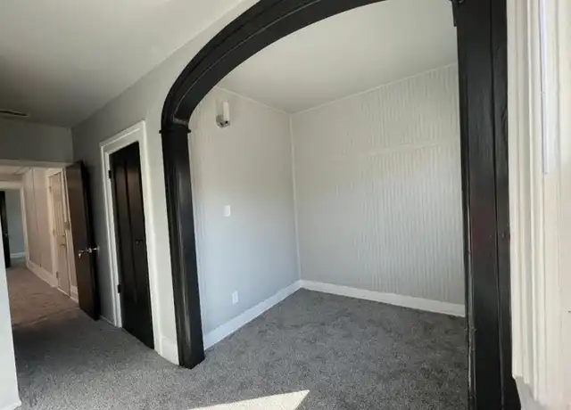 Property at 838 Wisconsin St, Oshkosh, WI, 54901, 4 beds, 1 bath, [object Object]
