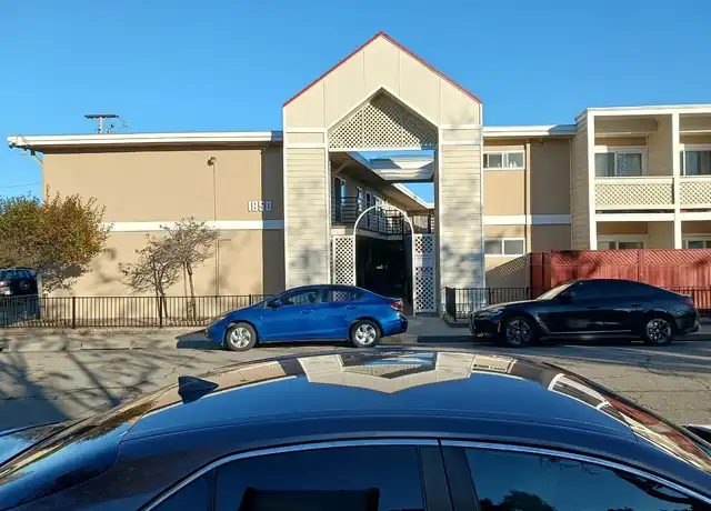 Property at 1850 Thau Way, Alameda, CA, 94501, 1 bed, 1 bath, [object Object]