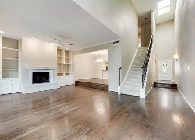 Property at 4150 Woodcreek Dr, Dallas, TX, 75220, 2 beds, 2.5 baths, [object Object]
