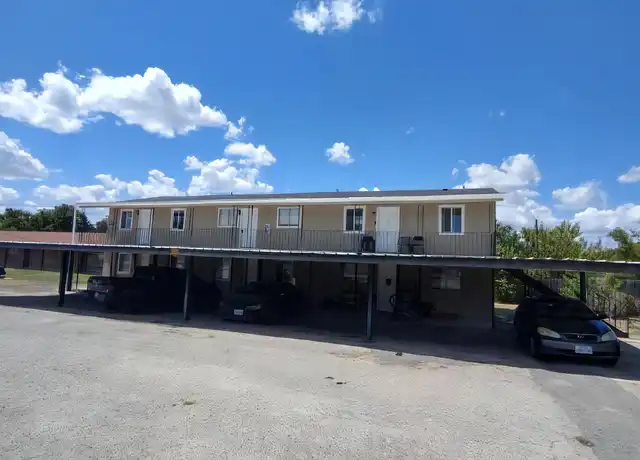 Property at 905 N Main St, Copperas Cove, TX, 76522, 2 beds, 1 bath, [object Object]