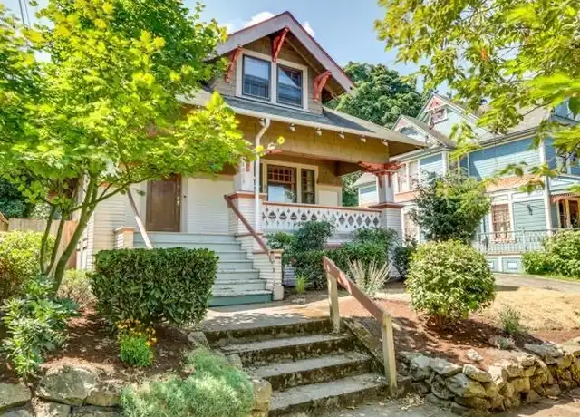 Property at 4008 SE Yamhill St, Portland, OR, 97214, 3 beds, 2 baths, [object Object]