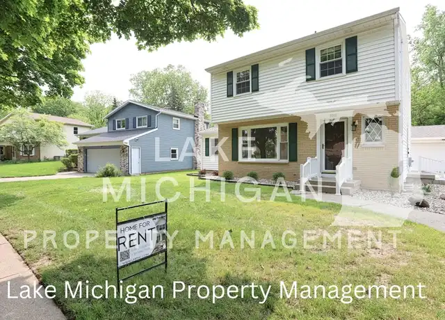Property at 1010 N Hampton Dr NE, Grand Rapids, MI, 49505, 4 beds, 2.5 baths, [object Object]