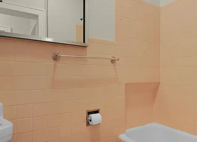 Property at 7379 Pershing Ave Unit 2W, Saint Louis, MO, 63130, 3 beds, 2 baths, [object Object]