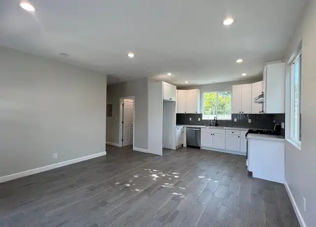 Property at 924 W Chestnut Ave Unit 3, Santa Ana, CA, 92703, 2 beds, 1 bath, [object Object]