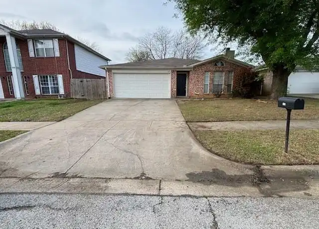 Property at 324 Moss Hill Dr, Arlington, TX, 76018, 3 beds, 2 baths, [object Object]