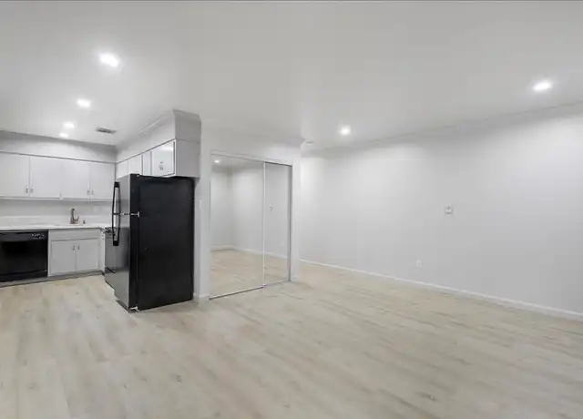 Property at 145 17th St #105, Oakland, CA, 94612, 1 bed, 1 bath, [object Object]