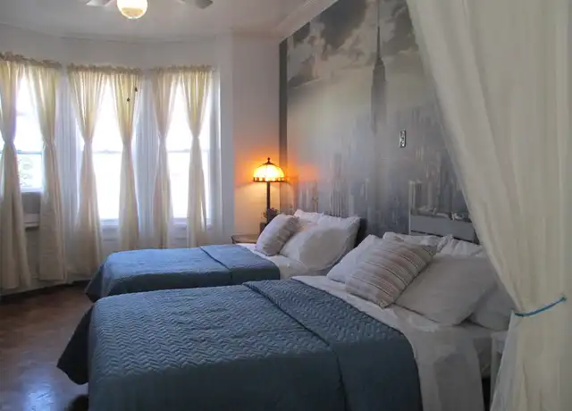 Property at 855 Pavonia Ave Unit jardin, Jersey City, NJ, 07306, 2 beds, 1 bath, [object Object]