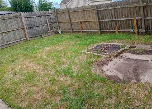 Property at 2220 Harmon St NE, Canton, OH, 44705, 2 beds, 1 bath, [object Object]