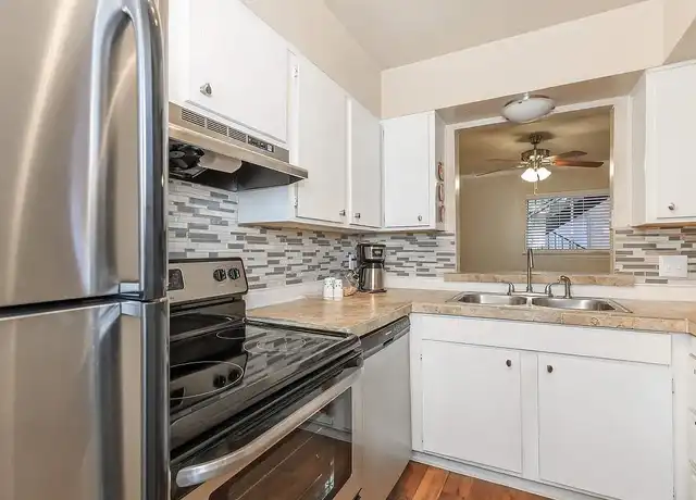 Property at Boston Woods Apartments - 800 Gentleman Rd, San Antonio, TX, 78201, 1-2 bed, 1-2 bath, [object Object]