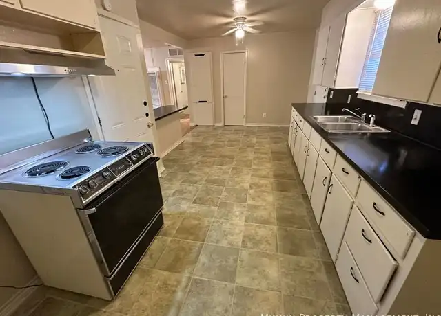 Property at 2115 S Loop 289 Unit b, Lubbock, TX, 79423, 3 beds, 1 bath, [object Object]