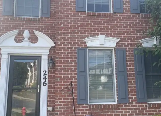 Property at 246 Overlook Ct, Coraopolis, PA, 15108, 3 beds, 2.5 baths, [object Object]