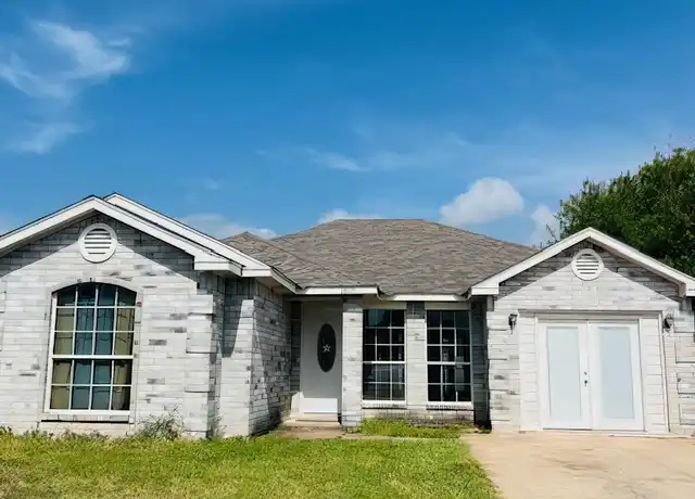 Property at 2820 Vienna St, Brownsville, TX, 78520, 4 beds, 2 baths, [object Object]