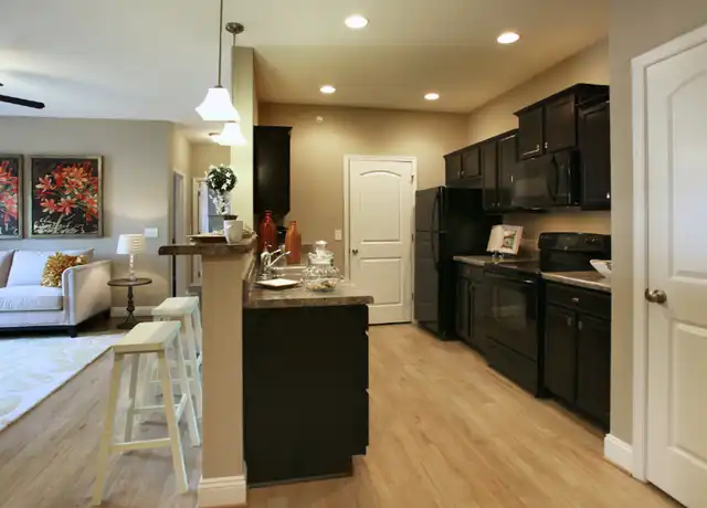Property at 1061 Spring Creek Dr Unit 1185-307, Forest, VA, 24551, 3 beds, 2 baths, [object Object]
