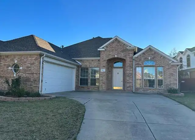 Property at 2827 Andrews Dr, Grand Prairie, TX, 75052, 4 beds, 2 baths, [object Object]