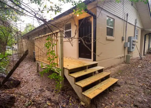 Property at 1212 S Dunn Ave, Fayetteville, AR, 72701, 2 beds, 1 bath, [object Object]