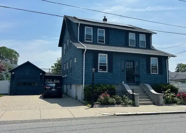 Property at 46 N Hull St Unit 1, East Providence, RI, 02914, 3 beds, 2 baths, [object Object]