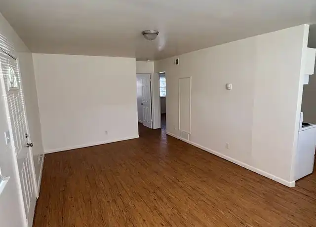 Property at 423 SE Winfield Ave Unit 440, Topeka, KS, 66607, 2 beds, 1 bath, [object Object]