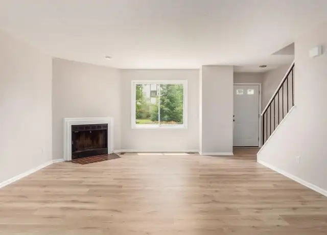 Property at 2353 McCauley Ct, Columbus, OH, 43220, 2 beds, 1.5 baths, [object Object]
