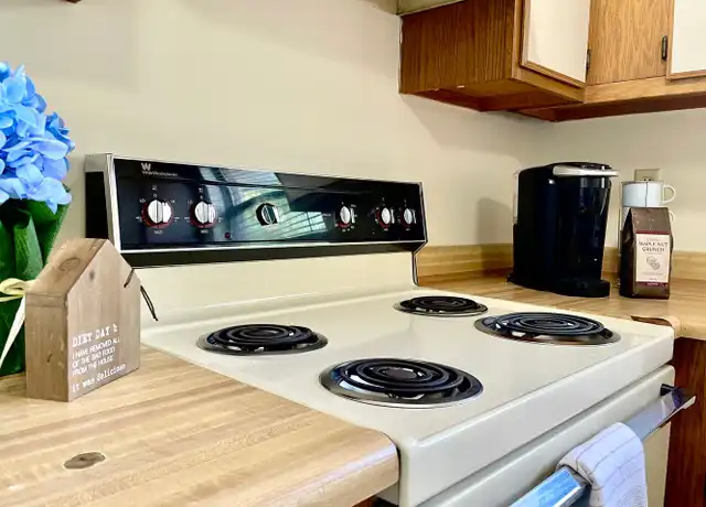 Property at 386 Gibson Ln Unit 12, Richmond, KY, 40475, 1 bed, 1 bath, [object Object]