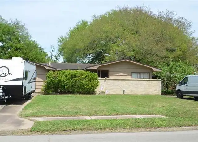 Property at 6738 Hendon Ln, Houston, TX, 77074, 3 beds, 2 baths, [object Object]