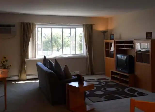Property at 607 Gundersen Dr, Carol Stream, IL, 60188, 1 bed, 1 bath, [object Object]
