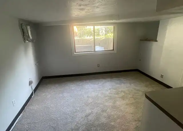 Property at 2342 E 13th St Unit C, Des Moines, IA, 50316, 1 bed, 1 bath, [object Object]