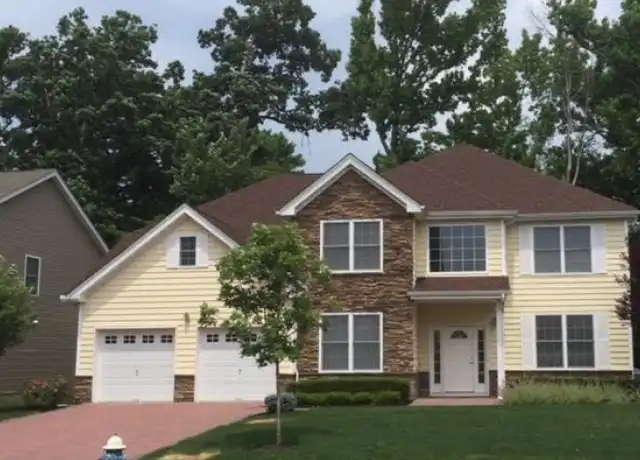 Property at 4 Pine Ln, Springfield, NJ, 07081, 4 beds, 2.5 baths, [object Object]
