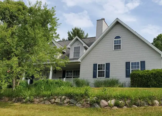 Property at 904 Windmill Ln, Traverse City, MI, 49696, 5 beds, 3.5 baths, [object Object]