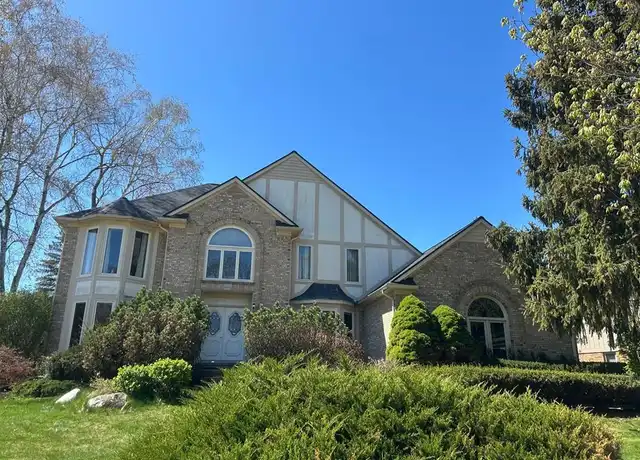 Property at 3229 Parkwood Dr, Rochester Hills, MI, 48306, 4 beds, 3.5 baths, [object Object]