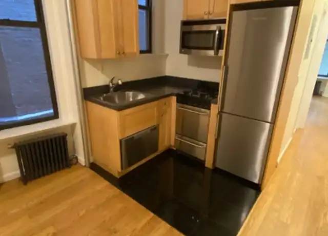Property at 125 E 82nd St Unit 3D, New York, NY, 10028, 2 beds, 1 bath, [object Object]