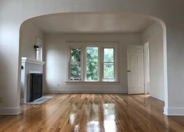 Property at 1844 1/2 Mariposa Ave Unit 18425, Los Angeles, CA, 90027, 1 bed, 1 bath, [object Object]