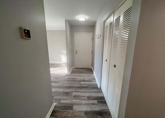 Photo of 846 Quince Orchard Blvd Unit T-1, Gaithersburg, MD 20878