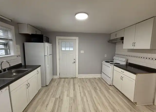 Property at 52 Searle St, Pittston, PA, 18640, 1 bed, 1 bath, [object Object]