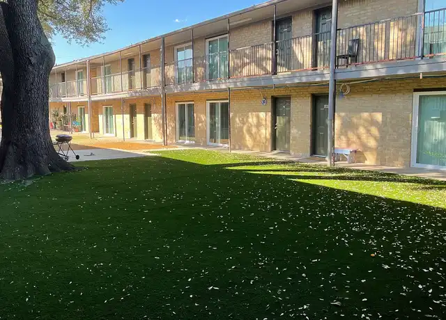 Property at Vernazza - 2800 W Davis St, Dallas, TX, 75211, 1-2 bed, 1-2 bath, [object Object]