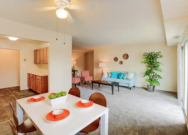 Property at Kings Ridge - 7605 Hillendale Rd, Parkville, MD, 21234, 2 beds, 1 bath, [object Object]