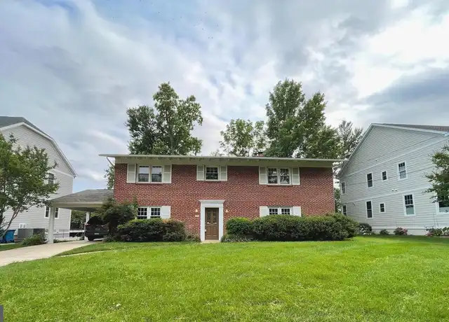 Property at 6933 Tyndale St, Mc Lean, VA, 22101, 5 beds, 2.5 baths, [object Object]