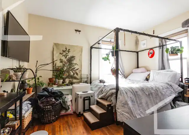 Property at 104 Dustin St, Brighton, MA, 02135, 3 beds, 1 bath, [object Object]
