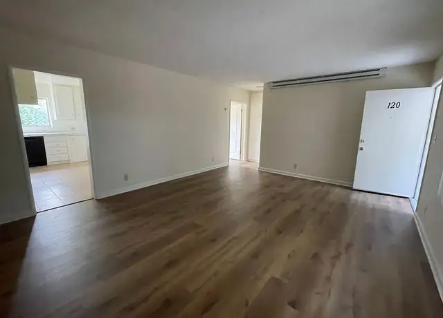 Photo of 450 W Doran St, Glendale, CA 91203