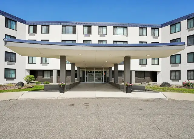 Photo of 5300 Vernon Ave S, Minneapolis, MN 55436
