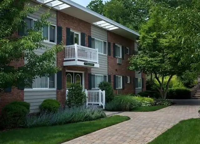 Property at 427 Main St Unit 427-E, Northport, NY, 11768, 1 bed, 1 bath, [object Object]